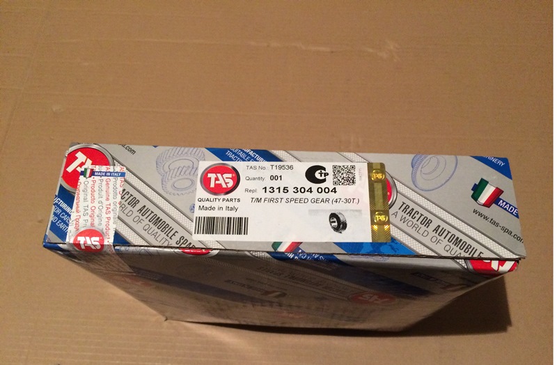 ШЕСТЕРНЯ ПЕРВОЙ ПЕРЕДАЧИ ВТОРИЧНОГО ВАЛА (ER) 9557 0299