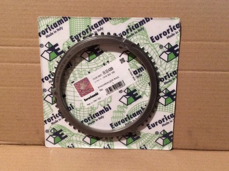 КОЛЬЦО БЛОКИРУЮЩЕЕ СИНХРОНИЗАТОРА ТРЕТЬЕЙ ЧЕТВЕРТОЙ ПЕРЕДАЧИ